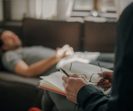 Sessão de psicoterapia psicanalítica